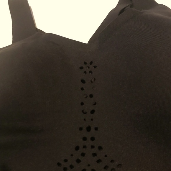 COPY - NWOT Victoria’s Secret sports bra - Picture 3 of 7